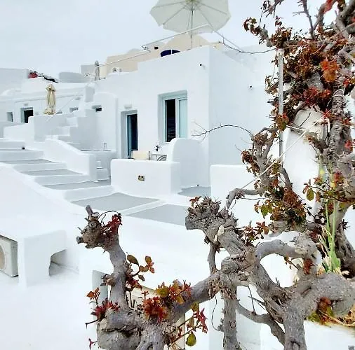 Olympic Oia (Santorini)