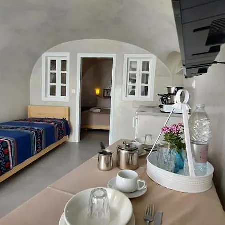 Olympic Oia (Santorini)