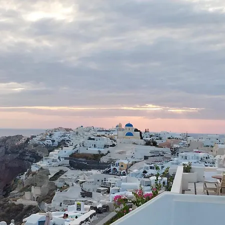 Olympic 3* Oia (Santorini)