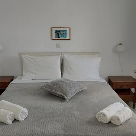 Olympic 3* Oia (Santorini)
