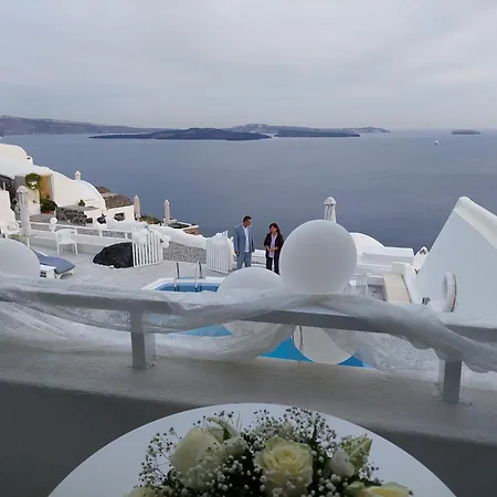 Olympic 3* Oia (Santorini)